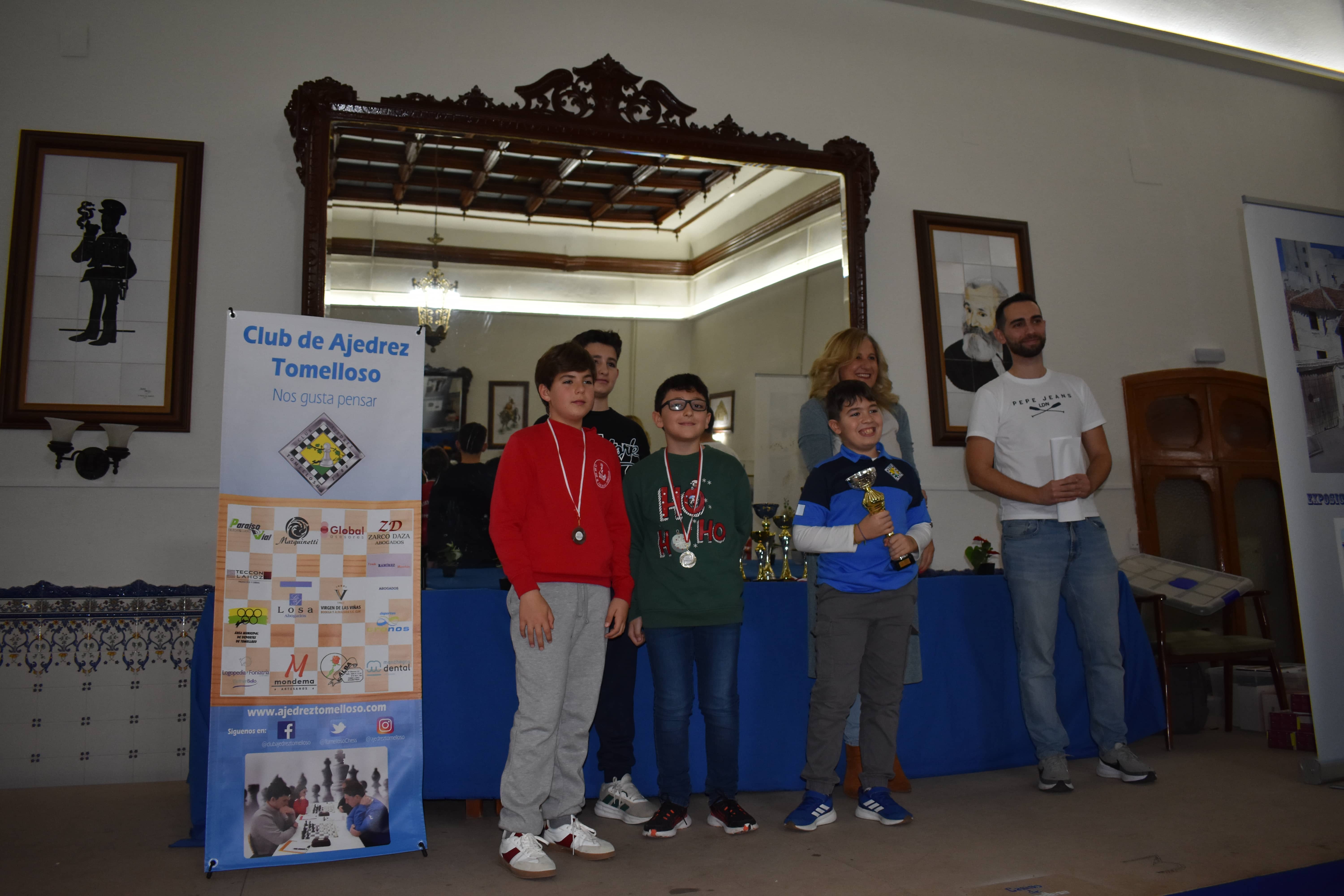 Virgen de las Viñas conquista su primer Interescolar en la XV edición del torneo de ajedrez 12 Podium Sub 10