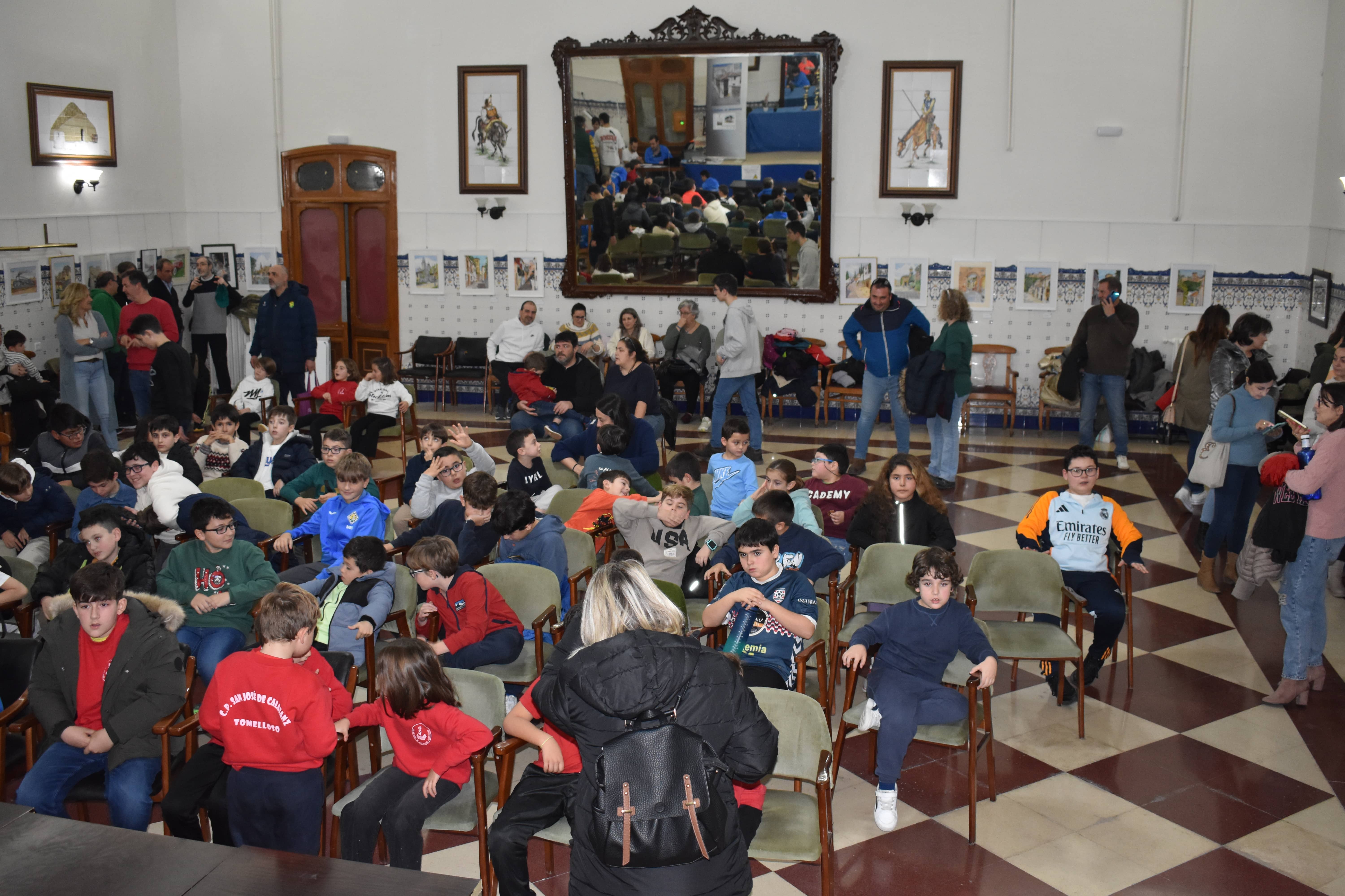 Virgen de las Viñas conquista su primer Interescolar en la XV edición del torneo de ajedrez 9 Público entrega de premios