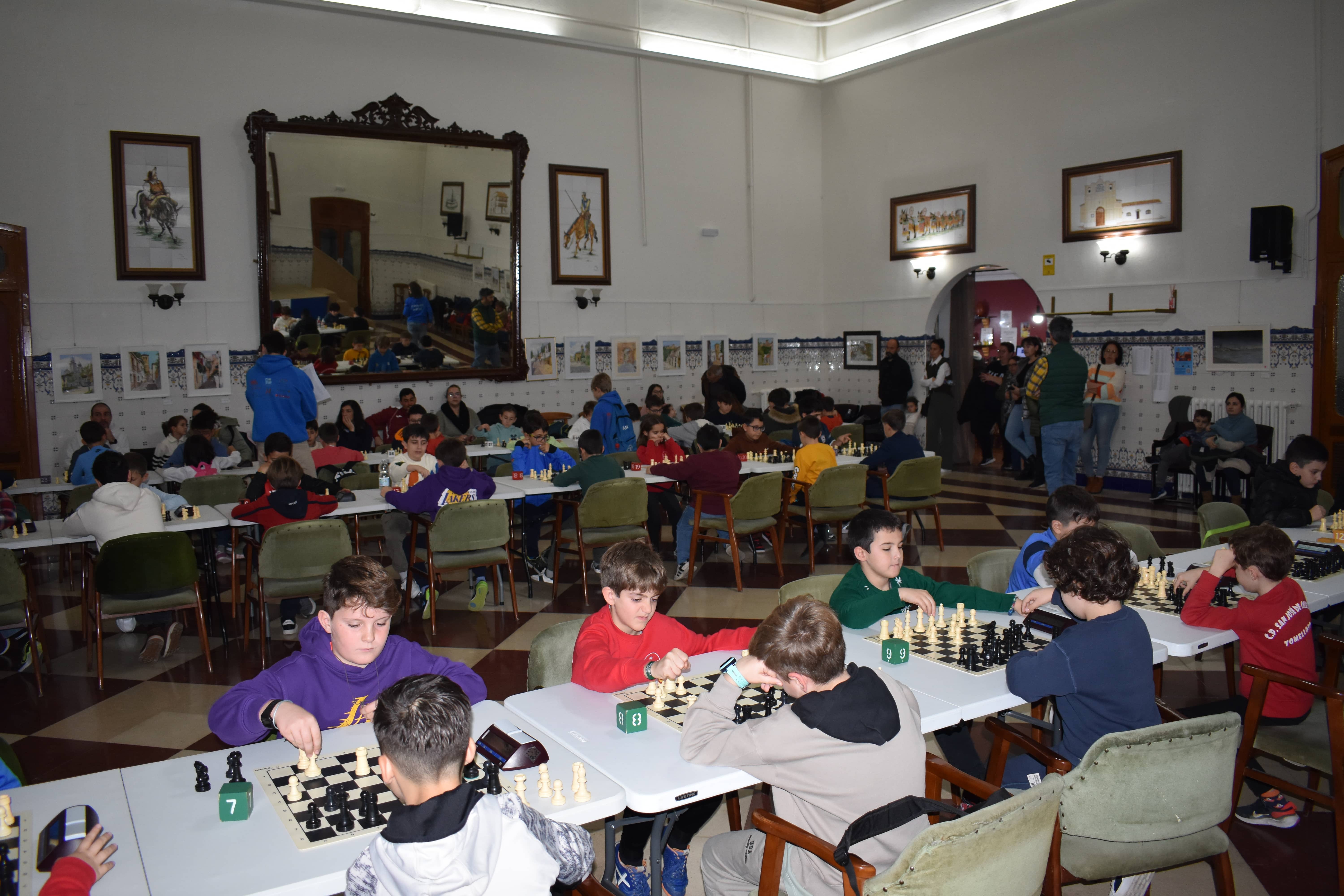 Virgen de las Viñas conquista su primer Interescolar en la XV edición del torneo de ajedrez 4 Sala de juego