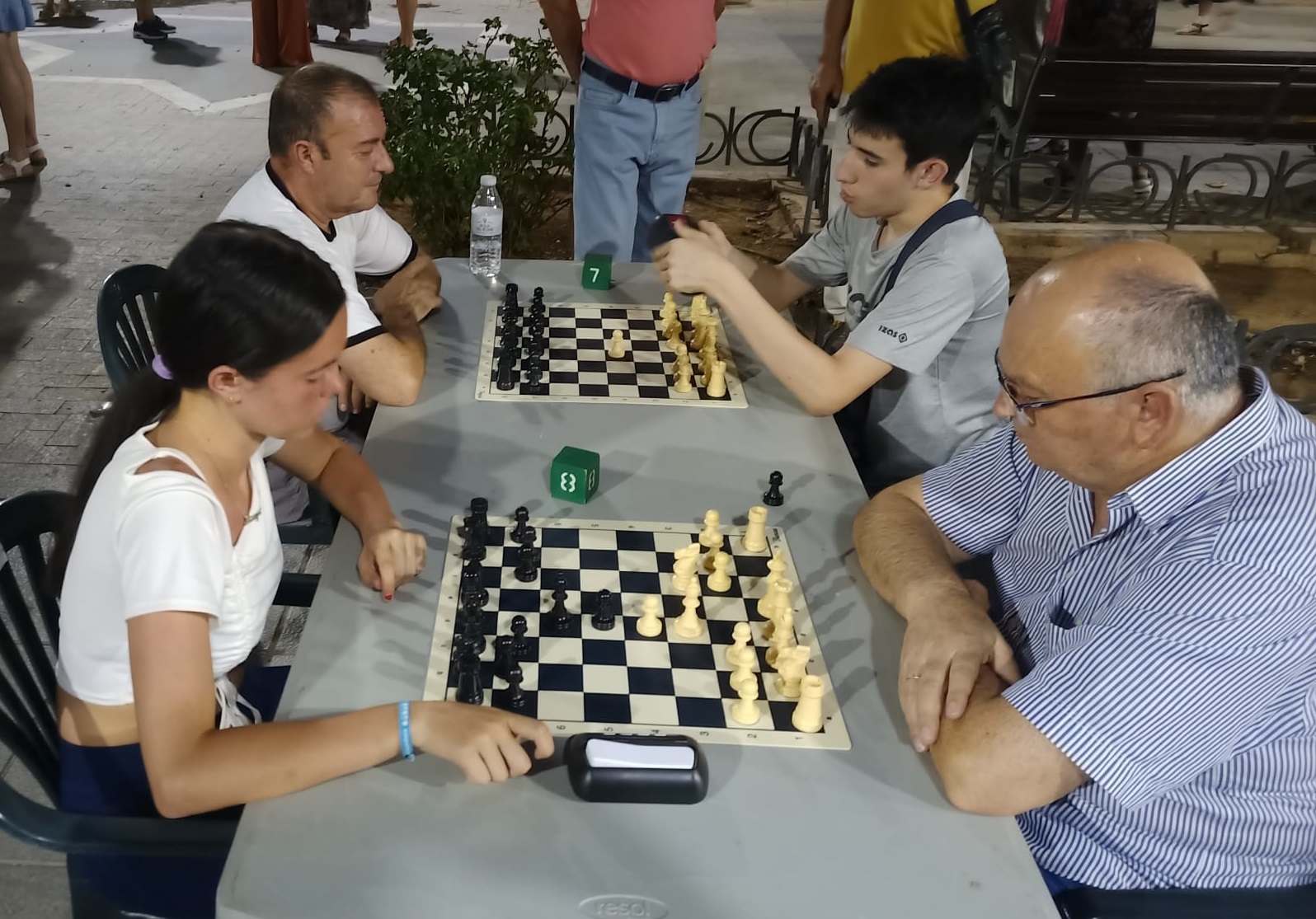 El duelo de los Rosado al fondo